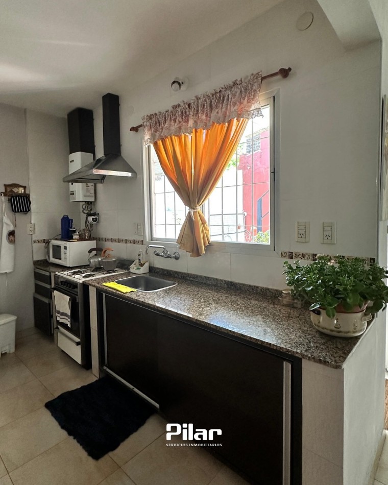 Hermosa casa en calle Grella