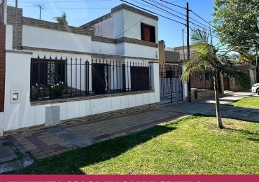 Hermosa casa en calle Grella